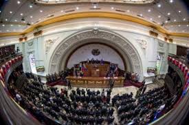 Resultado de imagem para El chavismo juramentó a 13 magistrados para el Tribunal Supremo de Justicia