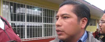 El alcalde de Cuautlancingo, Filomeno Sarmiento Torres, dijo desconocer si el comandante de la Policía Municipal que está detenido, Jorge Luis Larios ... - pue-091