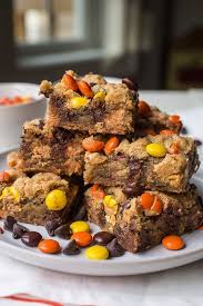 Peanut Butter Cookie Bars with Reese's Pieces - Smells Like Home