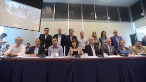 Resultado de imagen para diputados opositores argentinos firman