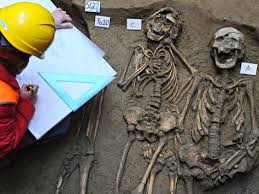 Image result for Hundreds of skeletons unearthed at London construction site