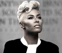 After claiming the &#39;Best Of Album Of The Year&#39; award for her debut LP &#39;Our Version Of Events&#39;, Emeli Sande took to the BRIT Award stage to perform her smash ... - Emeli-Sande-thatgrapejuice