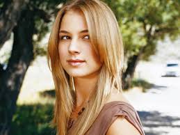 Emily Van Camp. Is this Emily VanCamp the Actor? Share your thoughts on this image? - emily-van-camp-186339294