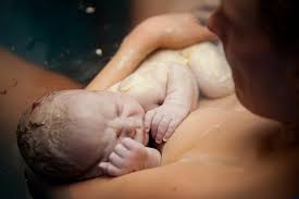 Resultado de imagem para imagem mãe com bebe recem nascido no hospital