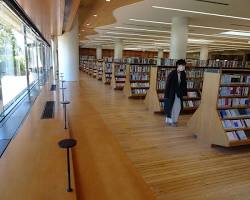 浦安市立中央図書館