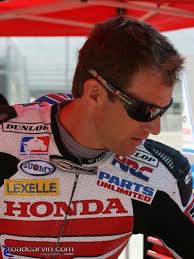 2008 AMA Test - Neil Hodgson - Pit Lane. Neil Hodgson reaching for the Honda Cleaner to clean his visor after a session. Sharing this photo on your web page ... - Neil_Hodgson_5039.preview