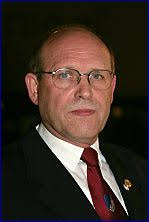 <b>Rolf Thomas</b> bekleidete seit 1988 das Amt des Ersten Kassierers und wurde <b>...</b> - rthomas