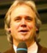 Uwe Schäfer ist Gründer und Pastor der Christus Gemeinde Wuppertal.