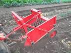 Arracheuse de pomme de terre pour petit tracteur - Agriprocess