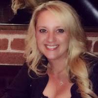Newfront Insurance Employee Renée Wingert's profile photo
