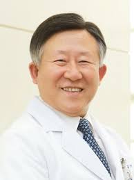 Dr. Sung-Duk Kim, the director general of Chung-Ang Medical Center, was inaugurated as the president of Korean University Hospital Association (KUHA). - TVM3cXVZRHNoTEhyalpVZzdKMlk2Nk9NN0p1UTdKNmxJTzJVaE91aG5PMlZoQ0RzZ3F6c3A0UT0%3D_1