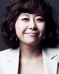 Name: 황효은 / Hwang Hyo Eun Also Known as: Hwang Geum Byul / Moon Seo Yun Real name: 황현인 / Hwang Hyun In Profession: Actress Birthdate: 1979 - Hwang-Hyo-Eun