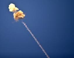 IronDome anti-missiles d'Israel Images?q=tbn:ANd9GcRAGszQcXpoxCx1sNdZKdGY3fvy4NpnurCvbnxM8N7_7_FuxBtx3Q