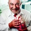 &#39;Tako tsubo&#39;, zo heet het in het vakjargon van de wereldvermaarde cardioloog Pedro Brugada (60): sterven aan een gebroken hart. Het gebeurt. - DeMorgen_20120211_p36_274497280-150x150
