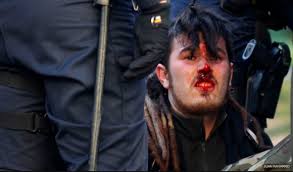 Resultado de imagen de cargas policiales contra periodistas españa fotos