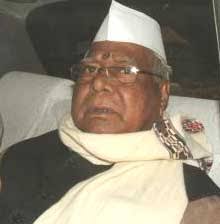 LUCKNOW: Union Minister of Micro, Small and Medium Enterprises Mahavir Prasad has been named in a case of alleged murder of Ram Prakat in Gorakhpur district ... - fb12-natp