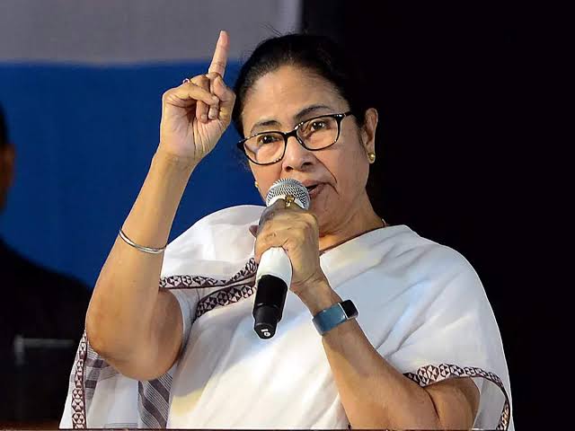 Mamata Banerjee urges judiciary “not to take people’s jobs" - The Economic Times