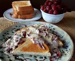 Creamed Chipped Beef & Toast - S.O.S. - Julias Simply Southern