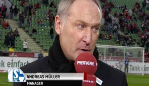 <b>Andreas Müller</b>, Manager von Schalke 04, erteilte den Transfergerüchten eine <b>...</b> - mueller-schalke-04-514