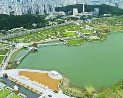 대전 서구 도안동 숲체험원 전경, AI로 생성