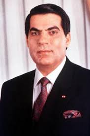 Die Demokratiebewegung in Tunesien hat Erfolg, denn der Diktator <b>Ben Ali</b> ist <b>...</b> - diktator-verlasst-tunesien-demokratiebewegung-L-KlIaJH