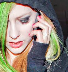 صور للمغنيه المحبوبه Avril Lavigne Images?q=tbn:ANd9GcRgSncYELa5Arj4I8HuaxofnIldP4HBhBS4Wm5pkUtcQ6UM2KTg