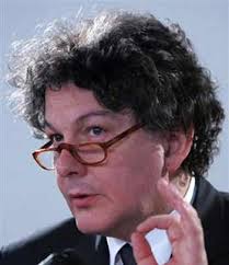 French Finance Minister Thierry Breton speaking at the end of the G8 Finance Ministers Summit in London Saturday June 11, 2005. Finance ministers from the ... - xin_4706021209444762594619