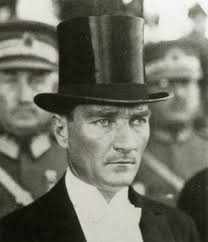 Mustafa Kemal Atatürk: 515px-Kemal Ataturk hat