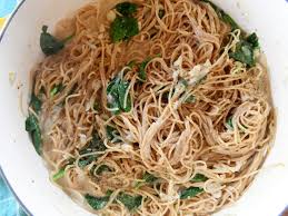 One-Pot Clam Spaghetti Recipe | Ree Drummond | Food Network