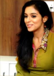 Asin staring Tamil movies Vel with Surya is set to release for diwali and dasavatharam with kamal hassan is set to release for 2008 pongal. - asin_6