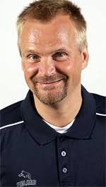 Vastikään Ruotsissa vuoden valmentajaksi arvostettu vantaalaislähtöinen Pekka Salminen, 45, ottaa valmennusvastuun SM-hopeajoukkue Joensuun Katajassa. - salminen