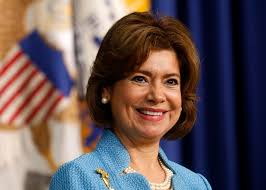 Maria Contreras-Sweet sworn in as SBA Administrator - wires_1396911218589_middle