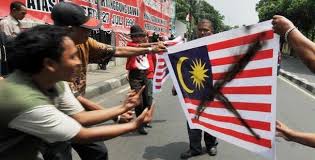 Hasil gambar untuk konflik indonesia malaysia