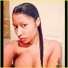 Nicki Minaj Goes Topless &amp; Makeup Free in Shower Selfies - nicki-minaj-goes-topless-makeup-free-in-shower-selfies