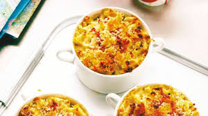 Macaroni cheese recipe with crunchy breadcrumbs and bacon ...