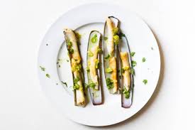 3 Razor Clams Recipes To Try - Global Live Seafood