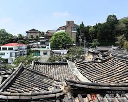 서울 종로구 경복궁 북촌한의마을 서촌 익선동 전경 사진, AI로 생성