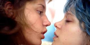 Las dos actrices están deslumbrantes en esta película, rebosando talento por cada poro de su piel. - critica-vida-adele-un-amor-limites-L-A6i9Xj