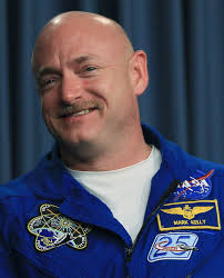 Commander Mark Kelly smiles during a media availability while participating in a 4 day Terminal Countdown Demonstration Test (TCDT), ... - Mark%2BKelly%2BSTS%2B134%2BAstronauts%2BSpeak%2BMedia%2BFdU1lpOhyOfl