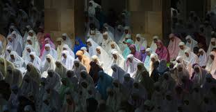 la femme aujourd'hui dans l'Islam - Page 2 Images?q=tbn:ANd9GcS71m_7cmlHW-yn7JBfUZrGC60-fu03xz3fqrtWXYbxVHfsIK58VA
