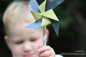 I&#39;m Lisa Mabey from Mabey She Made It, a DIY, crafts, and sewing blog and I&#39;m so excited to be here with you sharing a super simple but fun summer idea. - Pinwheels2-copy