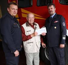 Karl Baum unterstützt Freiwillige Feuerwehr Borken | SEK- - spende-ffw-borken