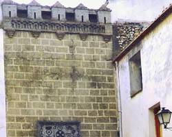 Imagen de Portal fortificat del carrer Major, El Pla de Santa Maria