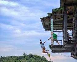 Image of Bungee jumping