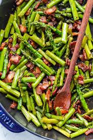 Asparagus with Bacon Recipe (So Easy) - Momsdish