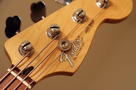 Ajuda para saber se meu Fender Jazz Bass US Vintage é original Images?q=tbn:ANd9GcSFeEj8Z5lahDJ4p5ia63SiST_Q0vKLkJkd_kqP6UdikbOwaHTN