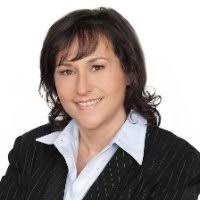 JLL Employee Susan Young's profile photo