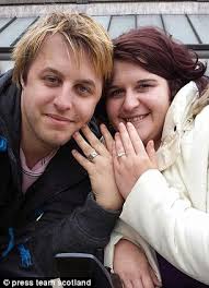 Natalie met Shaun Marshall, 25, online in June last year and the couple got engaged just four months later. A woman who suffers from an incurable condition ... - article-2529500-1A4AC04500000578-665_306x423