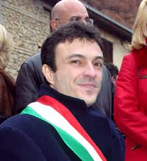 Paolo Anibaldi è il nuovo sindaco di Castel Sant&#39;Angelo. E&#39; stao eletto alle ultime elezioni comunali svolte il 13 Giugno del 2004, dove si presentava con ... - Anibaldi
