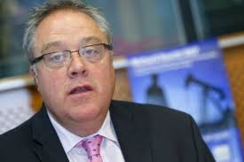 British Euro MP, Richard Howitt has stressed that time is running out as far as the progress of FYR Macedonia in the Euro integration process is concerned. - richard-hovit-565x376